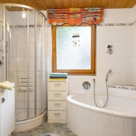 Bei Hanni Зёлль