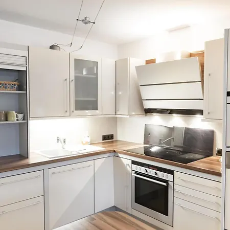 アパート Bei Hanni *